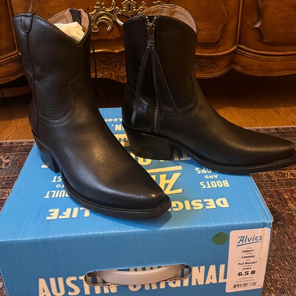 Alvies Women Boot size 6.5 black brand new - Picture 2 of 7